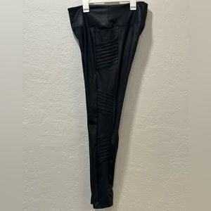 Simply Vera Wang leggings w pockets Large
